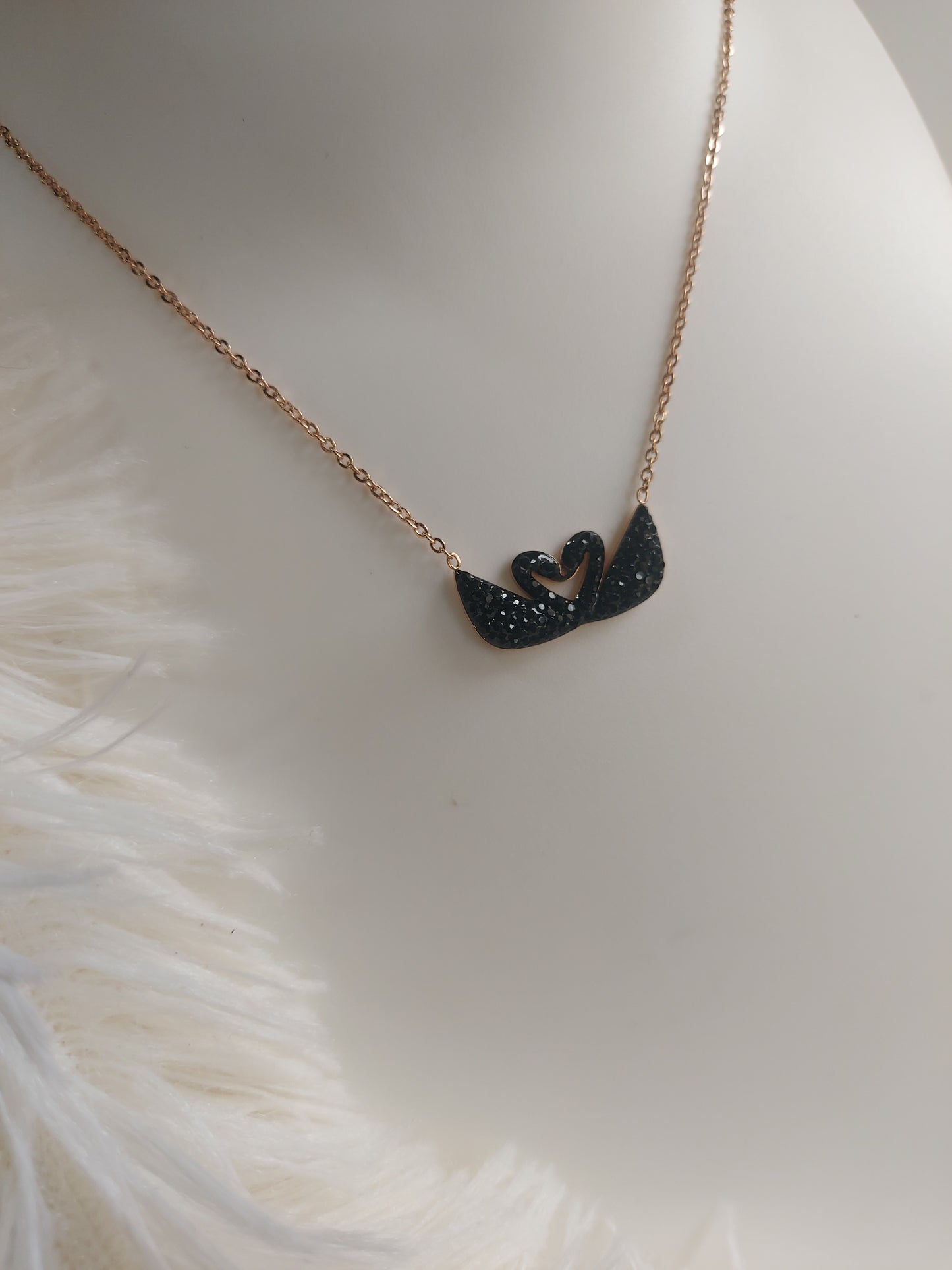 Swan couple neckpiece