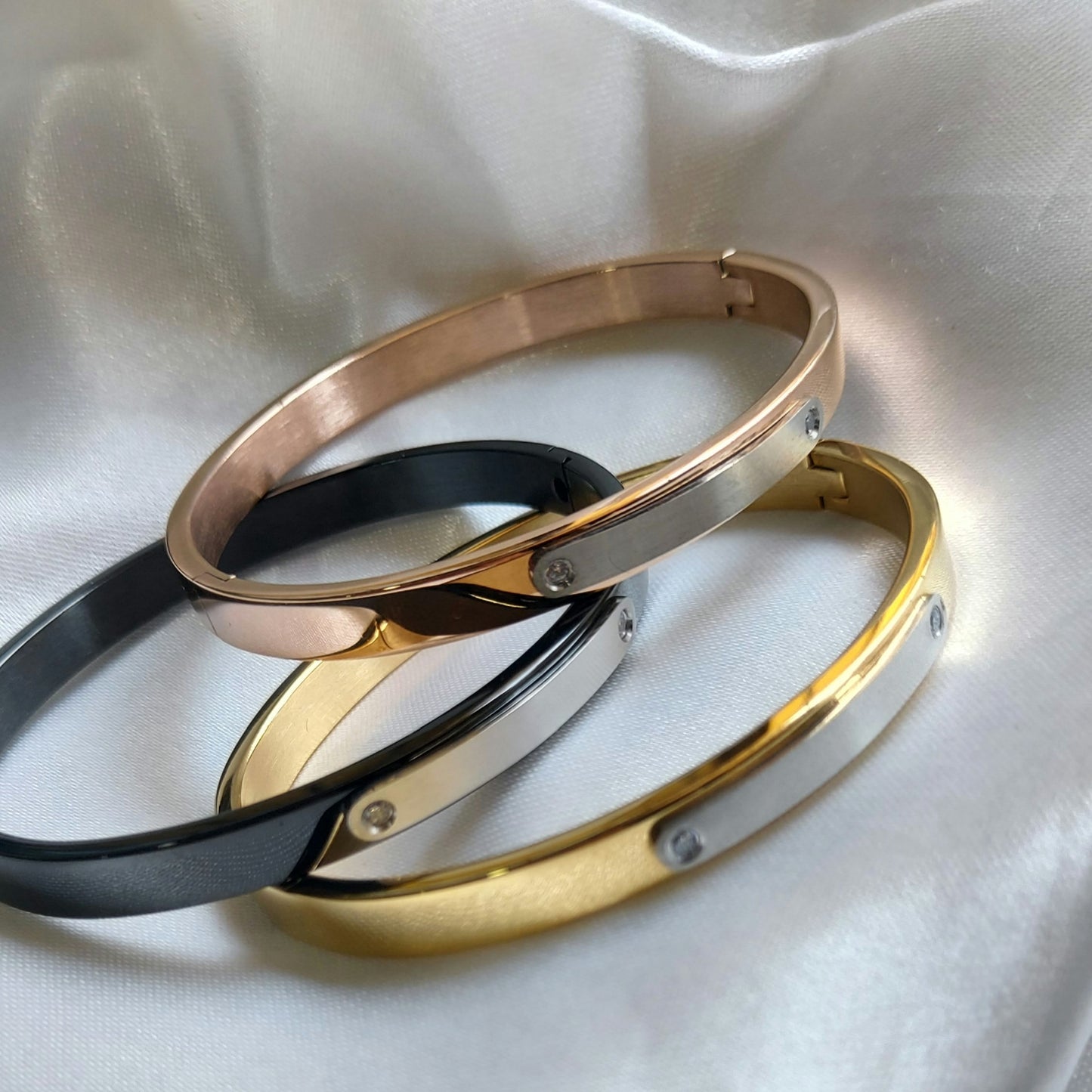 Edge Bangle Cuffs unisex