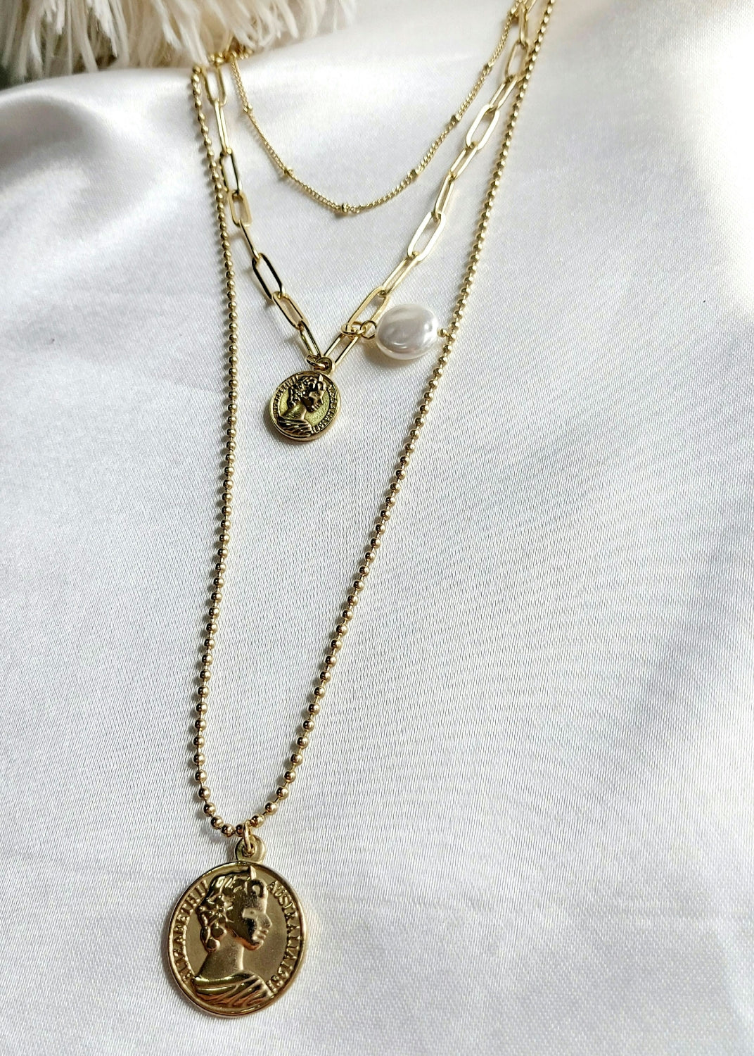 Elisa layer necklace