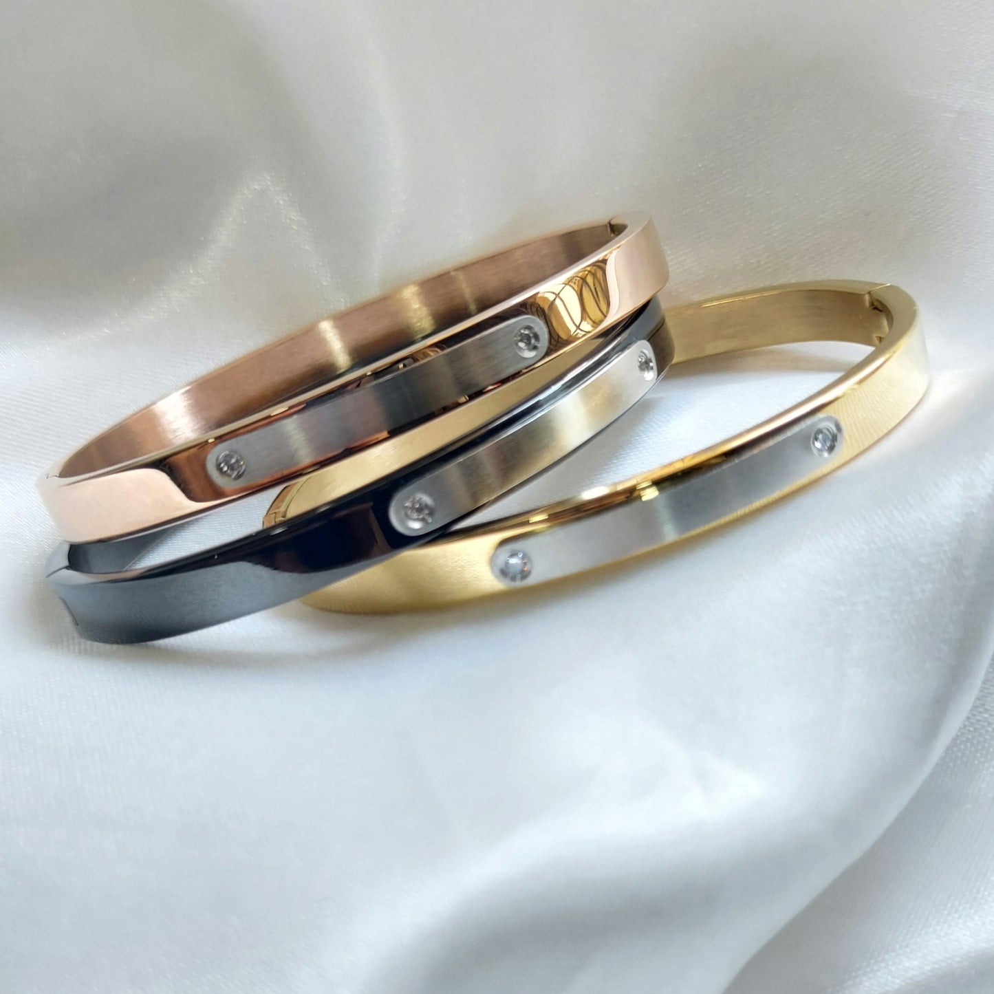 Edge Bangle Cuffs unisex