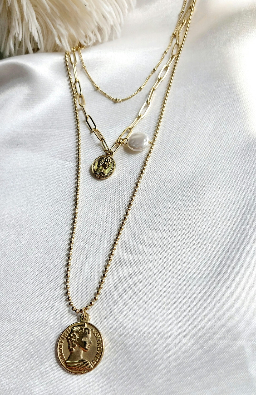 Elisa layer necklace