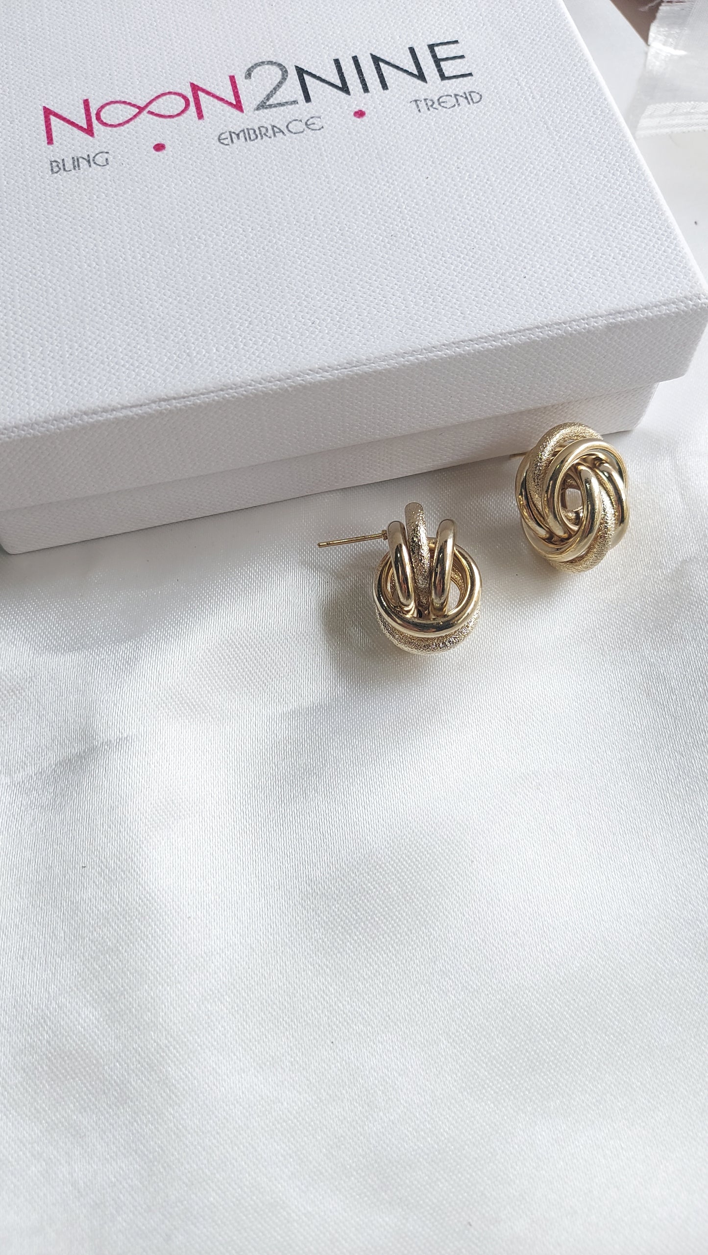 Intervin Gold Studs